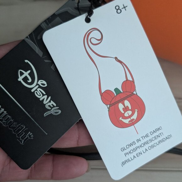 New with tags Mickey Pumpkin Purse Glow in the Dark - Picture 4 of 4